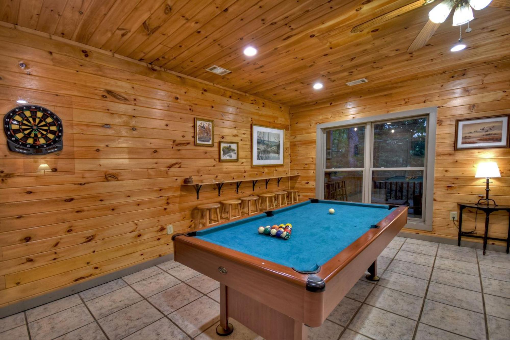 בלו רידג' K6 Lodge Gather Around The Firepit Soak In The Hot Tub And Splash In The Creek מראה חיצוני תמונה