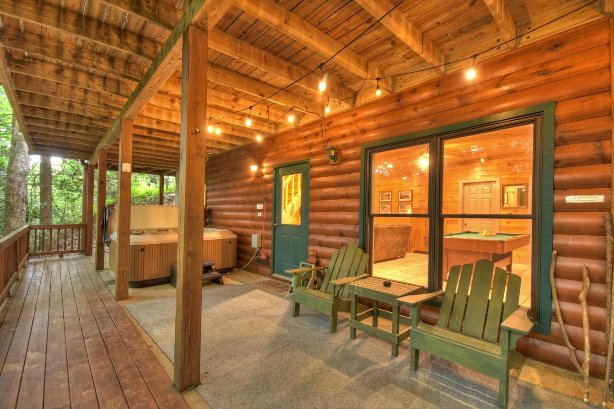 בלו רידג' K6 Lodge Gather Around The Firepit Soak In The Hot Tub And Splash In The Creek מראה חיצוני תמונה